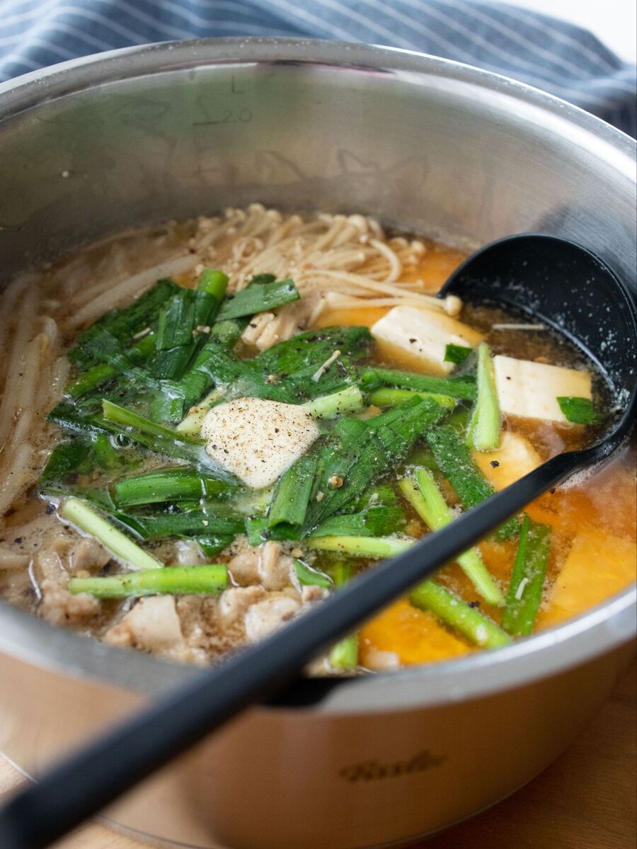 簡単鍋 豚バラもやしの味噌バター鍋 時短 野菜たっぷり 暮らしニスタ 簡単鍋 豚バラもやしの味噌バター鍋 時短 野菜たっぷり 暮らしニスタ