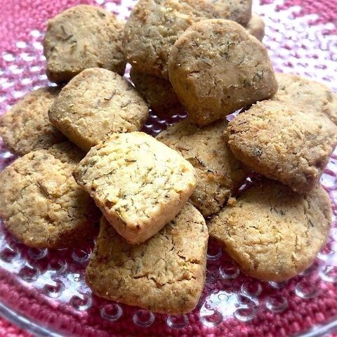 おつまみにも ハーブチーズクッキー 暮らしニスタ