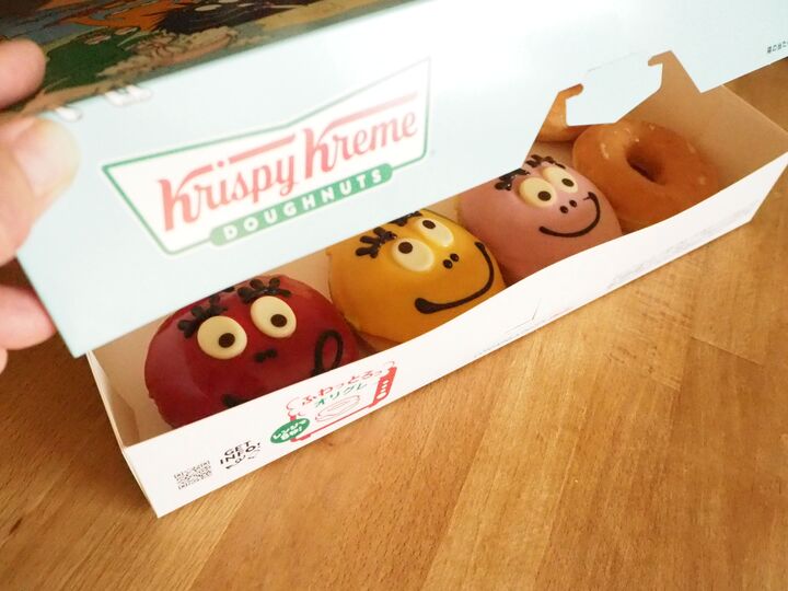 春休みのおやつにいかが。“あの家族”とコラボした春の限定『クリスピー・クリーム・ドーナツ』