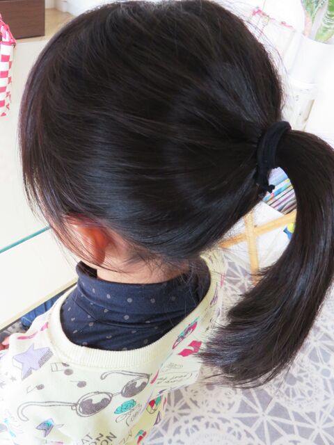 髪を数か所結ぶだけ お手持ちのリボンや髪飾りで簡単アレンジ 暮らしニスタ 髪を数か所結ぶだけ お手持ちのリボンや髪飾りで簡単アレンジ 暮らしニスタ