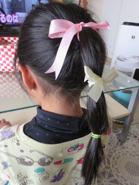 髪を数か所結ぶだけ お手持ちのリボンや髪飾りで簡単アレンジ 暮らしニスタ 髪を数か所結ぶだけ お手持ちのリボンや髪飾りで簡単アレンジ 暮らしニスタ