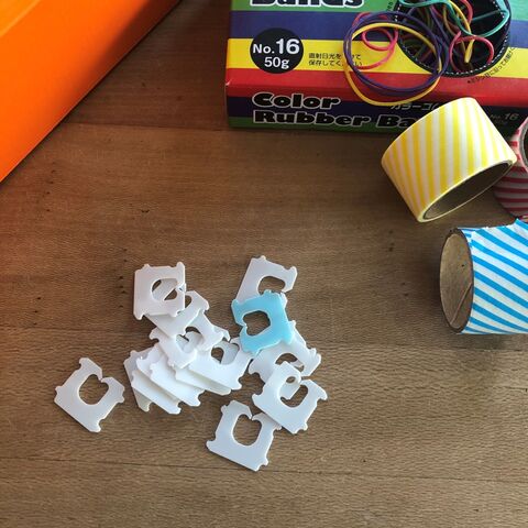 おうちで遊ぶ 2歳児におススメ 食パンのアレで指先を使う知育遊び 暮らしニスタ おうちで遊ぶ 2歳児におススメ 食パンのアレで指先を使う知育遊び 暮らしニスタ