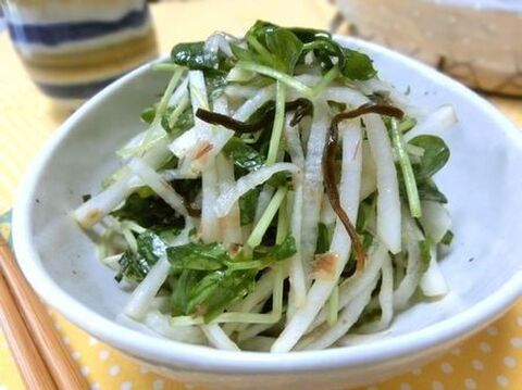 混ぜるだけでどんどん美味しくなる 大根と豆苗の無限サラダ 暮らしニスタ