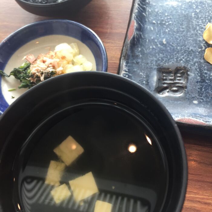 お漬物、豆腐と青さのお味噌汁