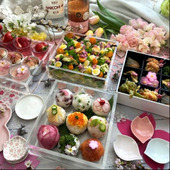 華やかに飾って！おうちで楽しむお花見弁当！