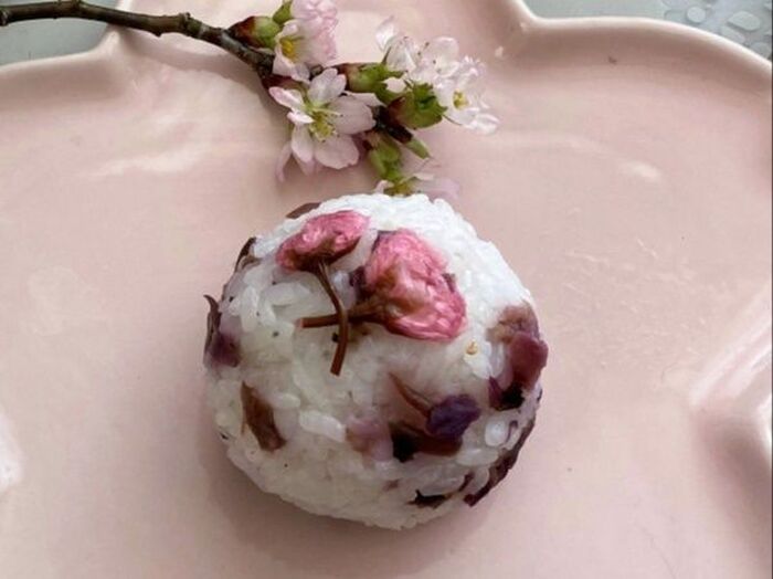 ①の材料・桜の塩漬け