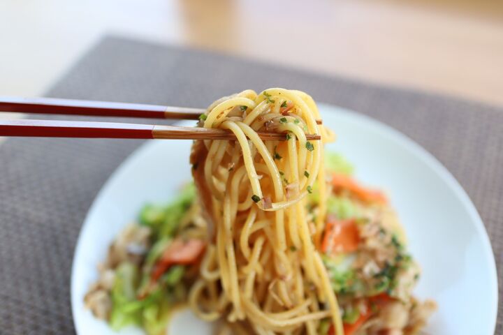 乾燥パスタ+○○で焼きそばが作れる!?【やってみた】