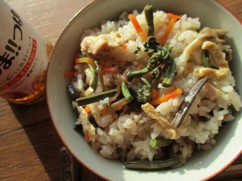 市販のつゆ1本で簡単に炊き込みご飯を作る わらび入り鶏と舞茸の炊き込みご飯 暮らしニスタ 市販のつゆ1本で簡単に炊き込みご飯を作る わらび入り鶏と舞茸の炊き込みご飯 暮らしニスタ
