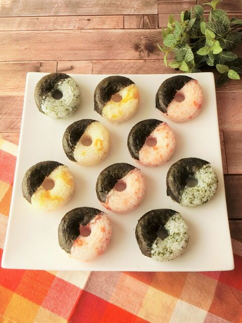 子供と一緒に ドーナツおにぎりを作っておうちピクニック 暮らしニスタ