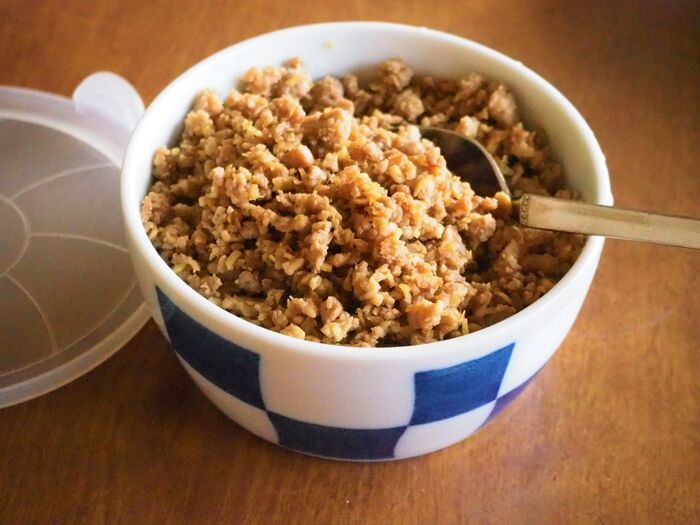 しっとりジューシ 絶品 豚鶏そぼろ 使いまわしで頑張らないおうちごはん 暮らしニスタ