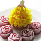 花びらをまとった♡夢見るプリンセスケーキ♡薔薇ゼリー添え♪