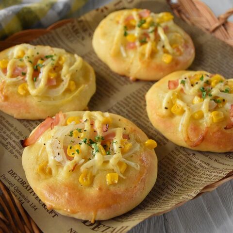 朝食やおやつにぴったり ホットケーキミックスで作るコーンマヨパン 暮らしニスタ