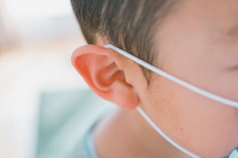 警視庁直伝 耳が痛くならないマスクのつけ方 を試してみた 暮らしニスタ 警視庁直伝 耳が痛くならないマスクのつけ方 を試してみた 暮らしニスタ