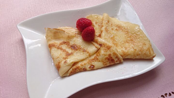 ベーキングパウダーもイーストも不要!SNSで話題のイギリス風パンケーキを作ってみた