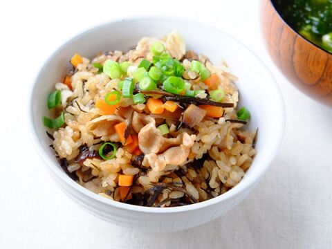 くらし薬膳 元気と潤いチャージ 沖縄風炊き込みご飯 ジューシー 気血を補う薬膳 暮らしニスタ くらし薬膳 元気と潤いチャージ 沖縄風炊き込みご飯 ジューシー 気血を補う薬膳 暮らしニスタ