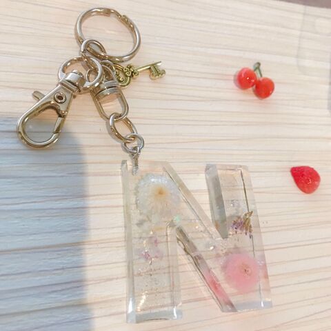 レジンイニシャルキーホルダー 暮らしニスタ