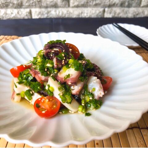 ずぼらレシピ 切って和えるだけ ダイエットに タコとトマトのネギまみれ 暮らしニスタ