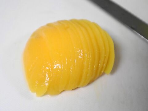 黄桃缶詰を丸ごと使用 桃の薔薇ゼリー 暮らしニスタ 黄桃缶詰を丸ごと使用 桃の薔薇ゼリー 暮らしニスタ