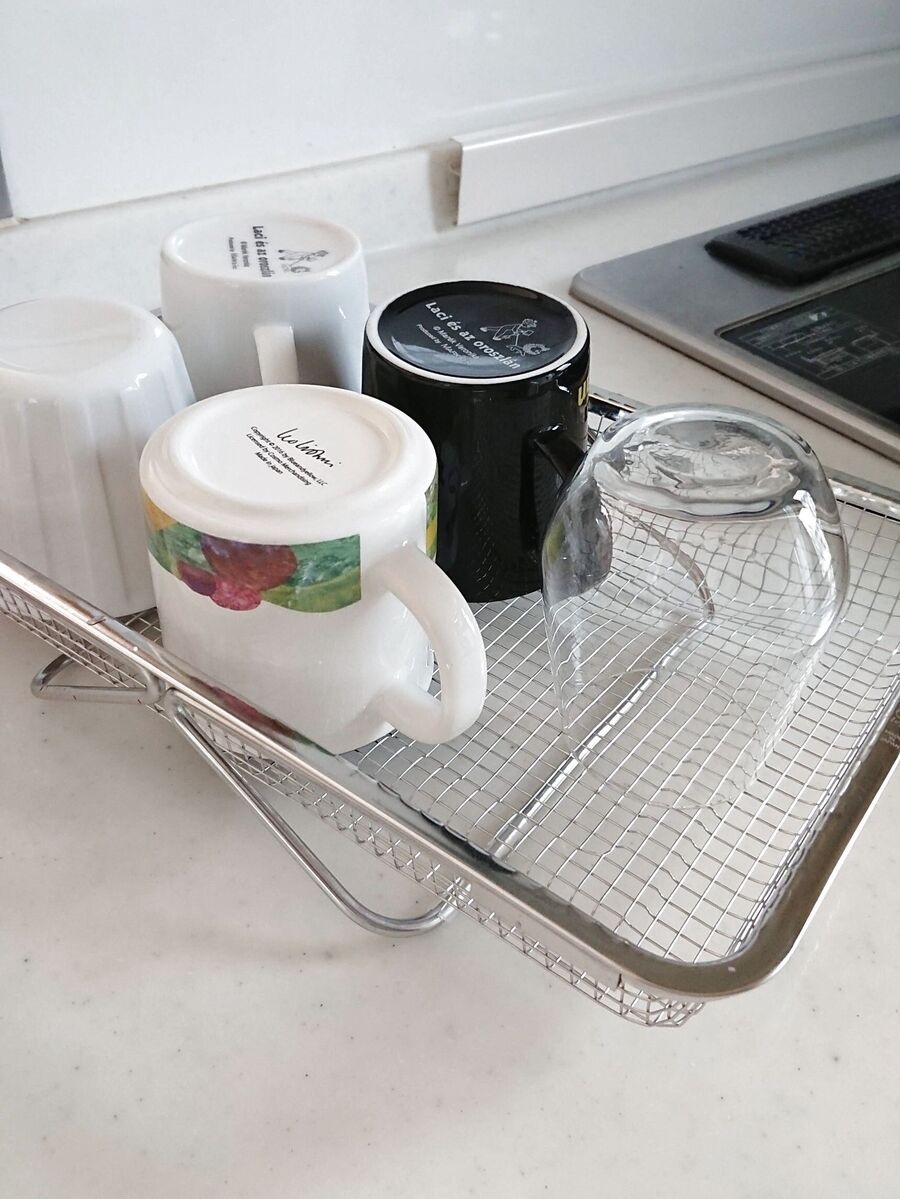 シンクにかけられる 自立する 2way水切りカゴ 暮らしニスタ シンクにかけられる 自立する 2way水切りカゴ 暮らしニスタ