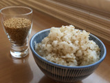 【プチプチ食感がクセになる】ゴマの炊き込みご飯