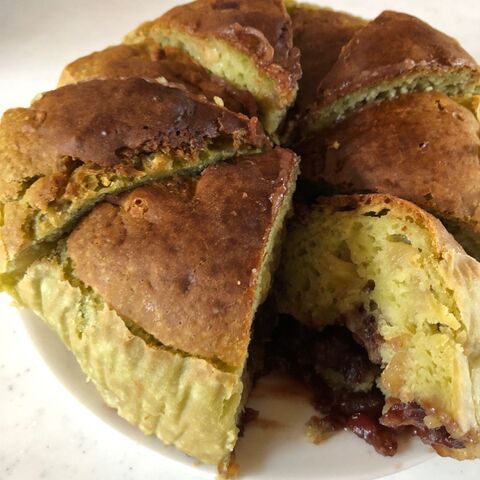 混ぜて焼くだけ簡単 あんこ入り青汁ケーキ 野菜苦手も 暮らしニスタ