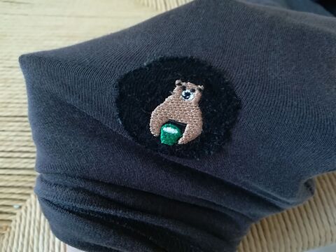 子どもの穴あきズボンが刺繍つき靴下で復活 暮らしニスタ 子どもの穴あきズボンが刺繍つき靴下で復活 暮らしニスタ