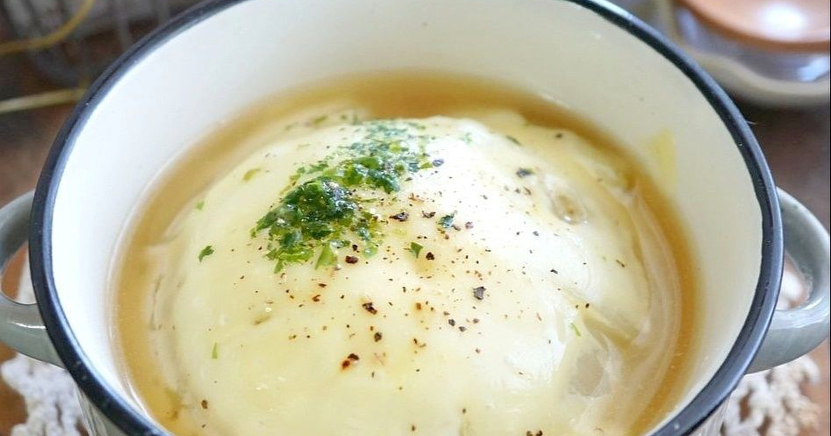 レンジで10分！新玉ねぎの丸ごと♪柔らかとろり～チーズスープ 暮らしニスタ
