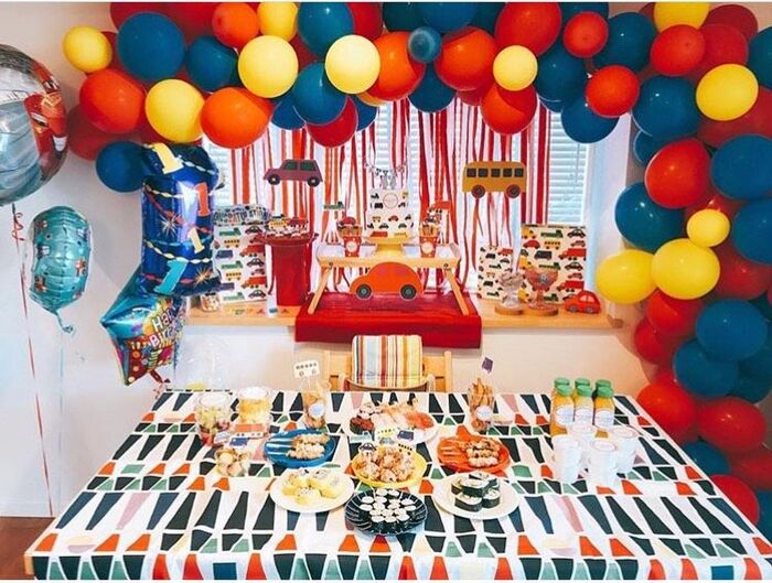 誕生日をかわいく盛り上げる 100均アイテムを使った誕生日の飾りつけ 暮らしニスタ 誕生日をかわいく盛り上げる 100均アイテムを使った誕生日の飾りつけ 暮らしニスタ