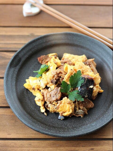 鯖缶と卵だけ 調味料いらずのサバたま炒め 暮らしニスタ