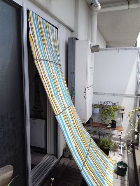 たった440円 しかも30分でベランダ日除け作ってみた 暮らしニスタ たった440円 しかも30分でベランダ日除け作ってみた 暮らしニスタ
