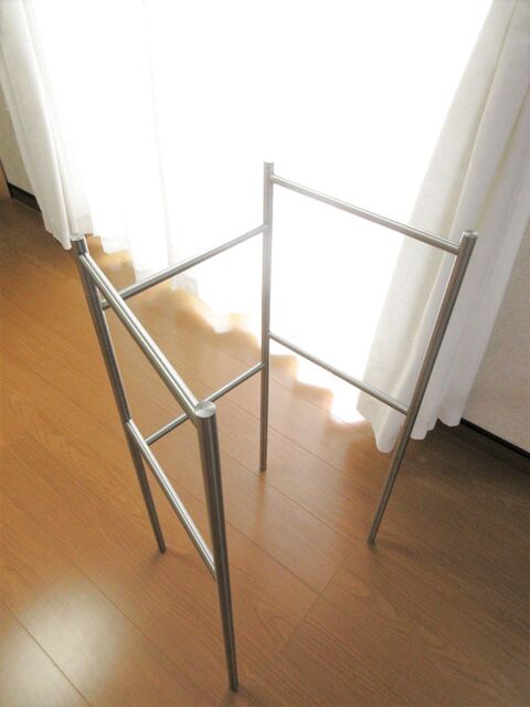 Ikeaのタオルスタンド 衣類の一時置きに利用 暮らしニスタ Ikeaのタオルスタンド 衣類の一時置きに利用 暮らしニスタ