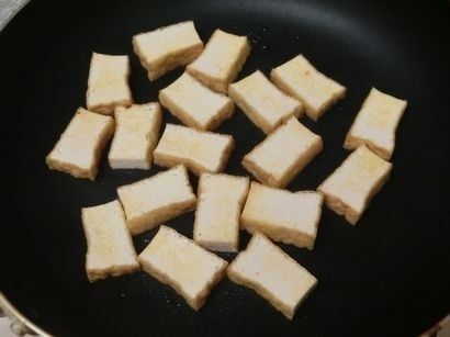 2.厚揚げを焼く