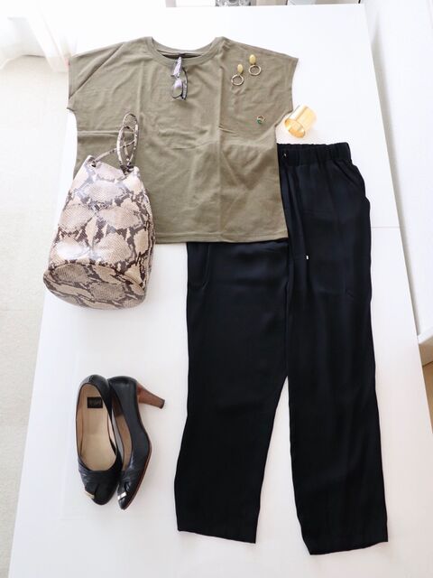 Uniqlo 着痩せする と大人気のtシャツ 色はオリーブを選んだ理由 暮らしニスタ Uniqlo 着痩せする と大人気のtシャツ 色はオリーブを選んだ理由 暮らしニスタ