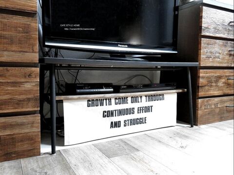 Tvボードを処分 代わりに を代用 コード類は風通し重視 暮らしニスタ