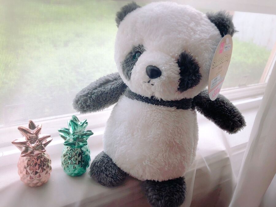 ダイソー300円 ちょこんとお座り パンダのぬいぐるみ 暮らしニスタ