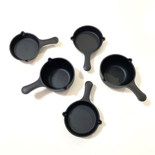 かわいい フライパン スキレット型シリコーンカップ 暮らしニスタ かわいい フライパン スキレット型シリコーンカップ 暮らしニスタ