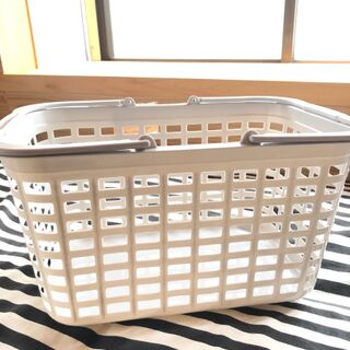 Myレジかごに ダイソーの取っ手付きバスケットがおススメ 暮らしニスタ Myレジかごに ダイソーの取っ手付きバスケットがおススメ 暮らしニスタ