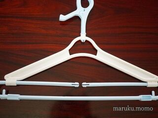 私の愛用品 雨の日にも大活躍 100均の伸縮する バスタオルハンガー 暮らしニスタ