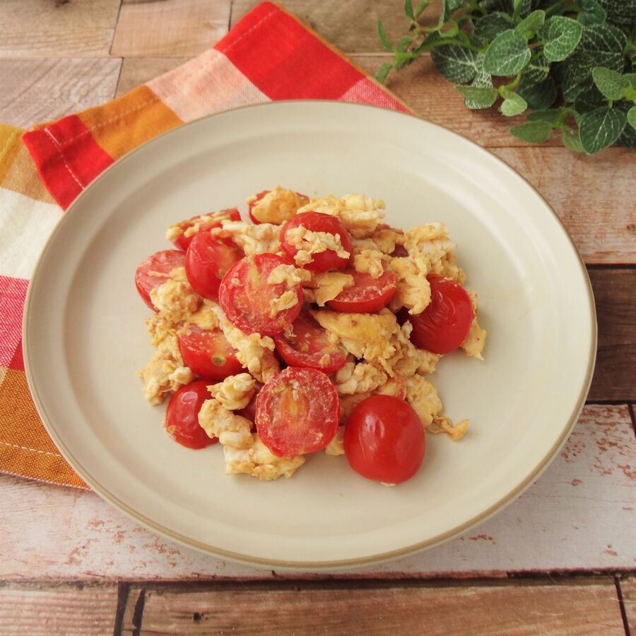 ミニトマトと卵のガーリックバター炒め 暮らしニスタ