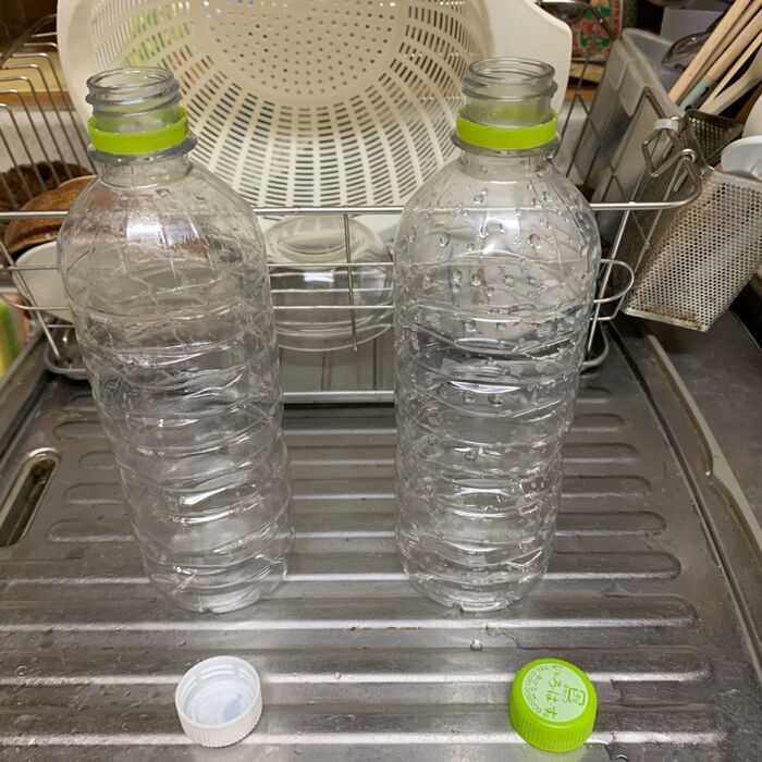 ペットボトルをキレイに洗い乾燥させます。