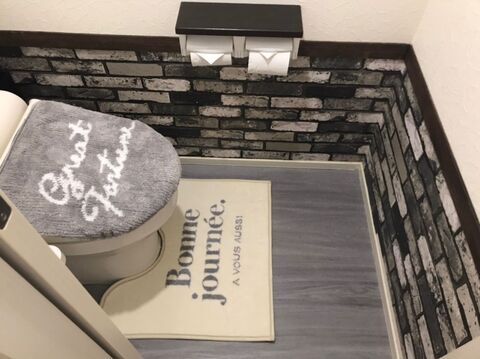 トイレdiy後編 壁紙はホワイトレンガにチェンジ 暮らしニスタ トイレdiy後編 壁紙はホワイトレンガにチェンジ 暮らしニスタ