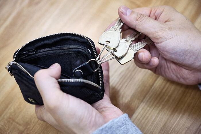 エコバック つい忘れてしまう という人は 鍵やカードと一緒にコンパクト収納してみませんか 暮らしニスタ エコバック つい忘れてしまう という人は 鍵やカードと一緒にコンパクト収納してみませんか 暮らしニスタ