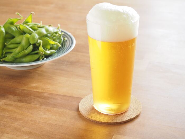 うちの缶ビールが お店級の味 に プロ直伝 最高においしい一杯 の注ぎ方 暮らしニスタ