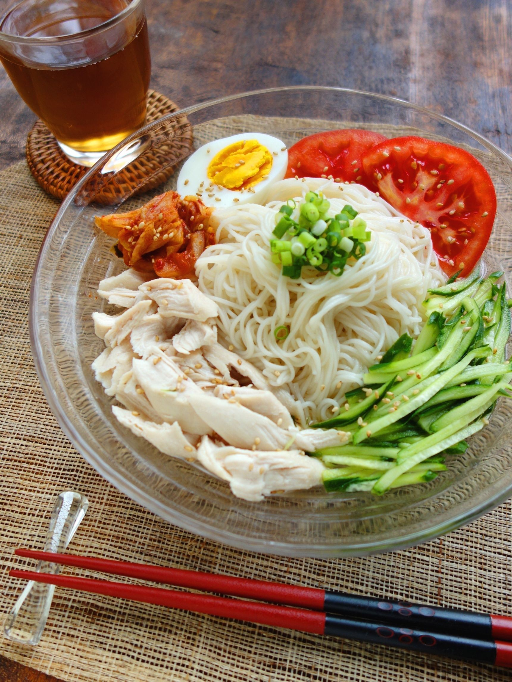 野菜もお肉もたっぷり 韓国冷麺風そうめん 暮らしニスタ