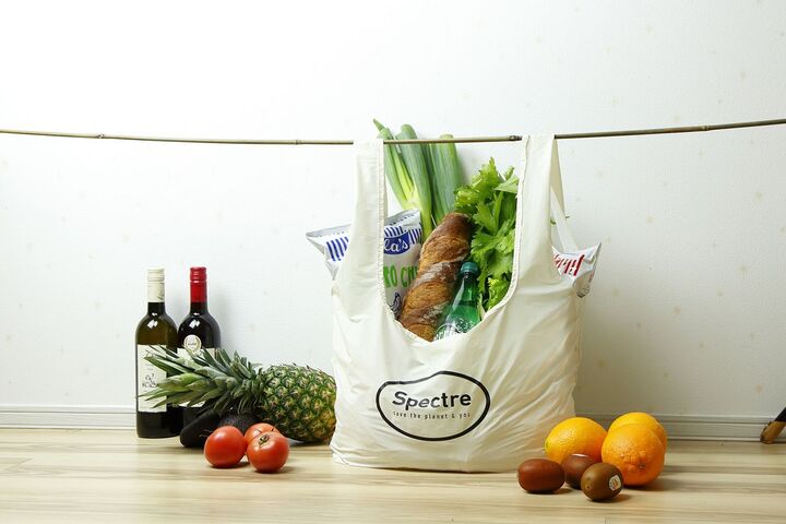 暗闇でオーロラに反射する!一味違うおしゃれなエコバッグを見つけました