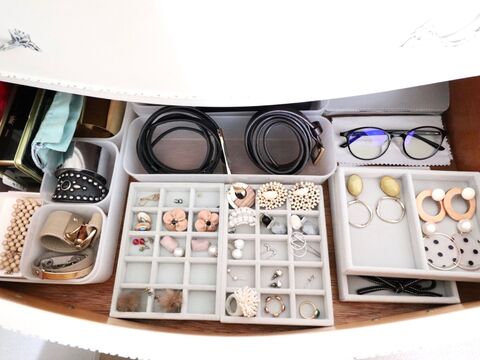 無印良品 アクセサリー収納のポイントは 仲間の分け方が自分に合っているか です 暮らしニスタ