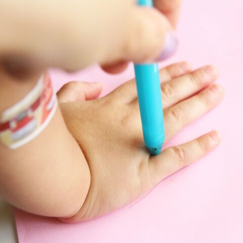 敬老の日手形ブーケ 成長伝わる孫からの手作りプレゼント 手形アートクラフト編 暮らしニスタ 敬老の日手形ブーケ 成長伝わる孫からの手作りプレゼント 手形アートクラフト編 暮らしニスタ