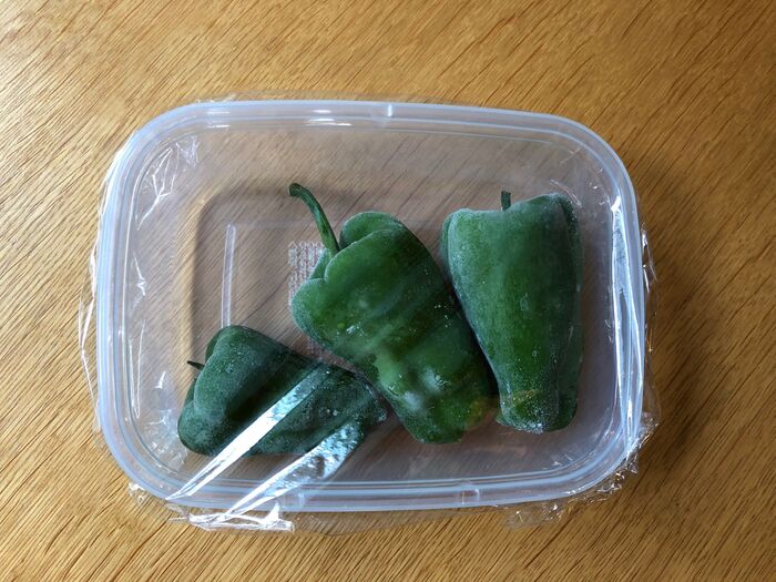 ピーマンを大量買いしたら丸ごと冷凍で決まり 苦みが和らぐ調理法も 暮らしニスタ ピーマンを大量買いしたら丸ごと冷凍で決まり 苦みが和らぐ調理法も 暮らしニスタ