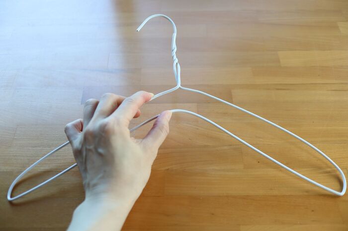 え こんな使い方が 針金ハンガーの便利すぎる活用法4つ 暮らしニスタ え こんな使い方が 針金ハンガーの便利すぎる活用法4つ 暮らしニスタ