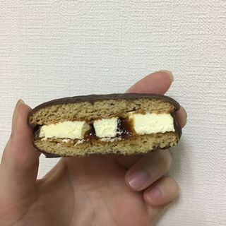 Kiriのクリームチーズを使ったチョコパイバスクチーズケーキ 暮らしニスタ